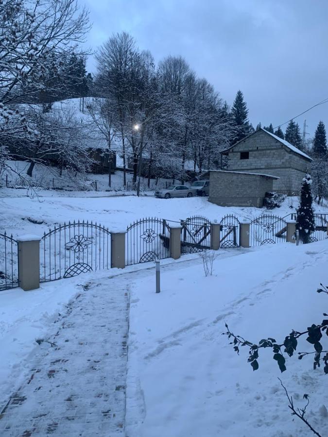 Cottage house ポドボホツ エクステリア 写真