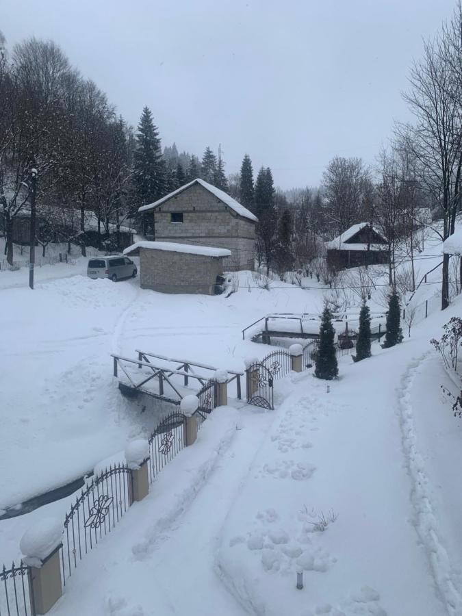 Cottage house ポドボホツ エクステリア 写真