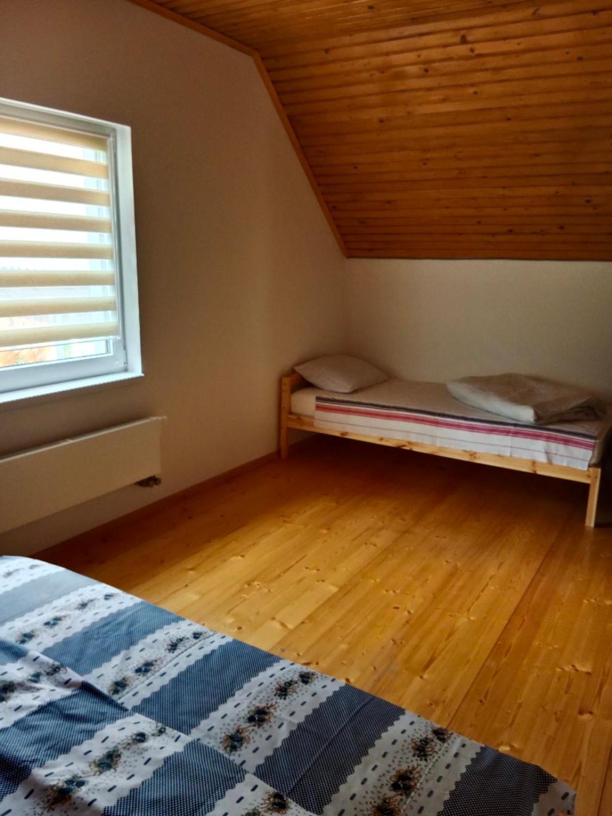 Cottage house ポドボホツ エクステリア 写真