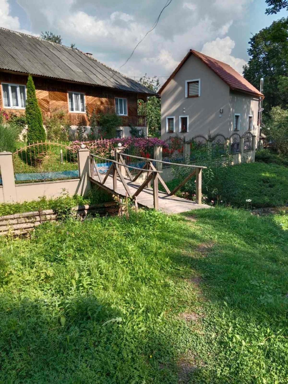Cottage house ポドボホツ エクステリア 写真